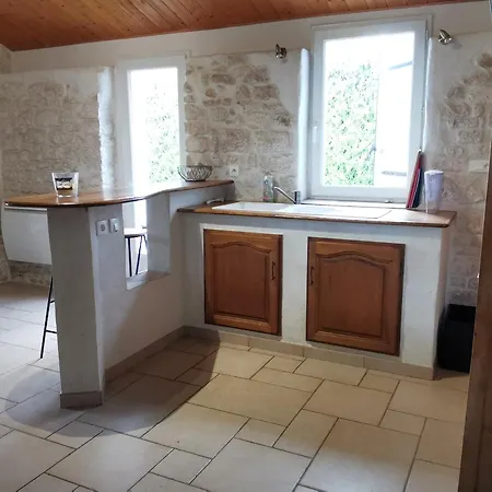 Maison 8 Couchages Avec Piscine Privee A Saint-benoit-sur-mer - Fr-1-194-355 *